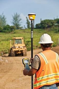 CAT Engineer using SPS985 Smart Antenna