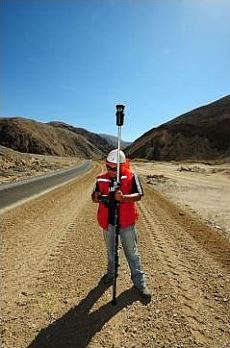 Engineer using Trimble TSC3 Controller